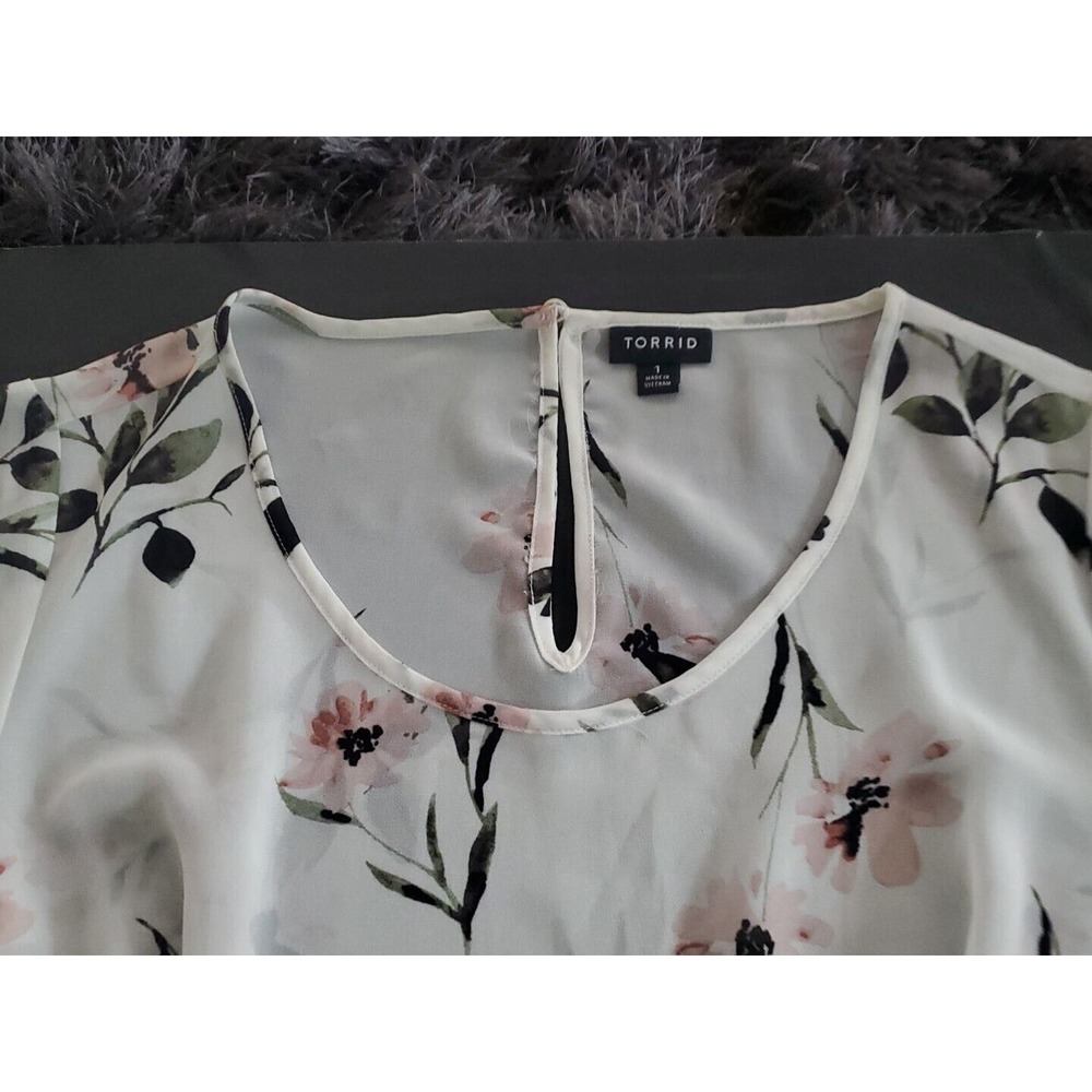Torrid Size 1 (1x-M/L)Sheer Flutter Sleeve White … - image 3